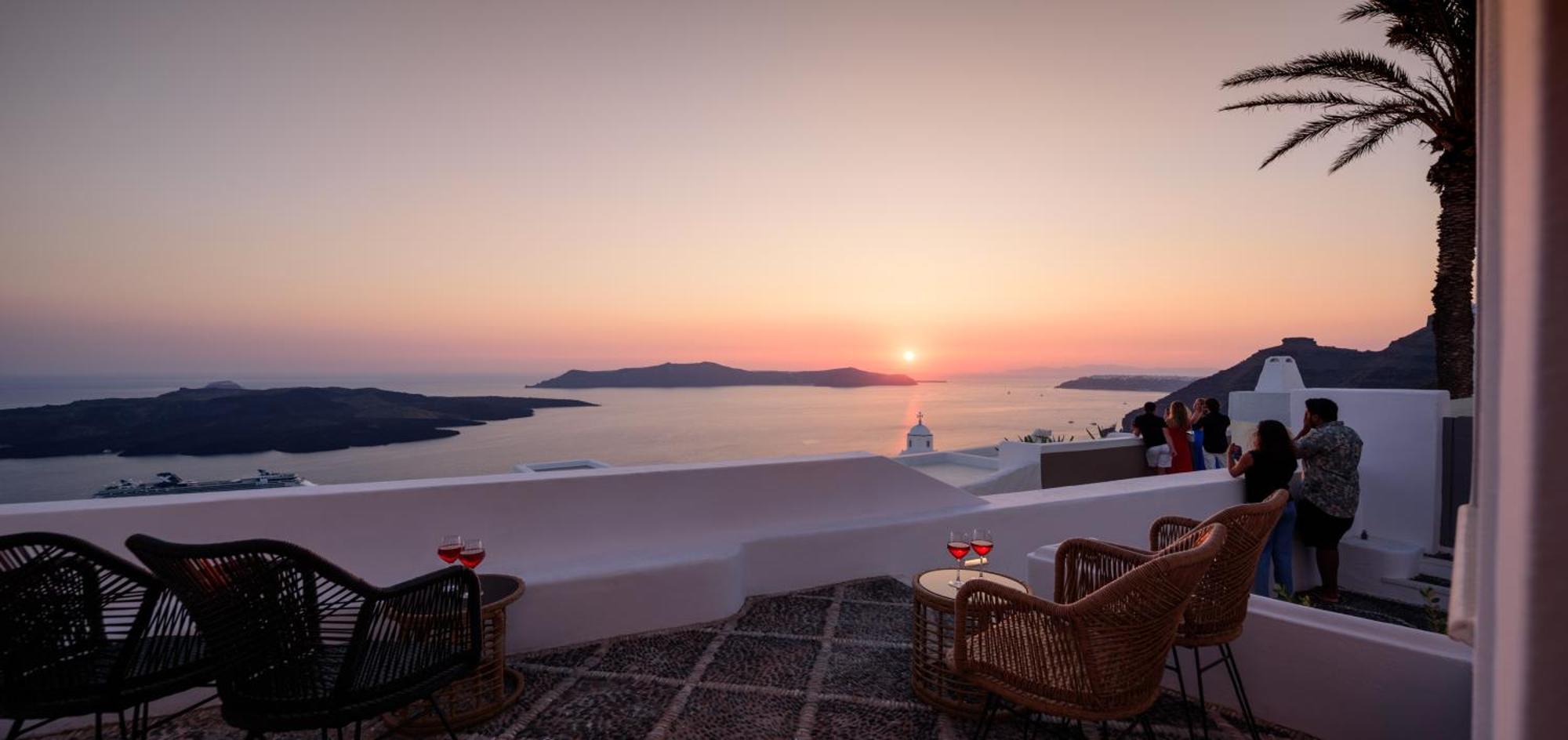Anemos Family Suites Fira  Dış mekan fotoğraf