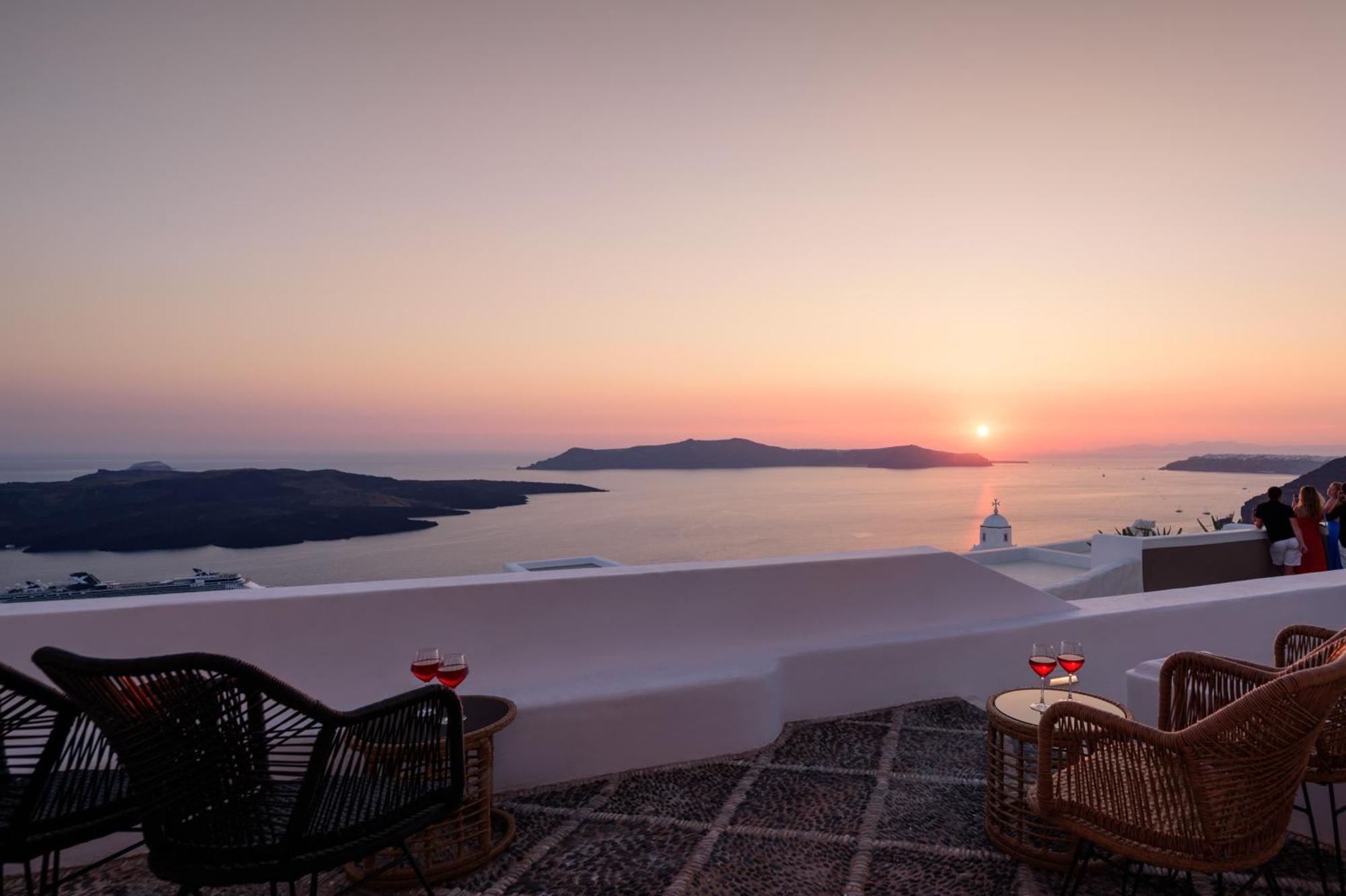 Anemos Family Suites Fira  Dış mekan fotoğraf