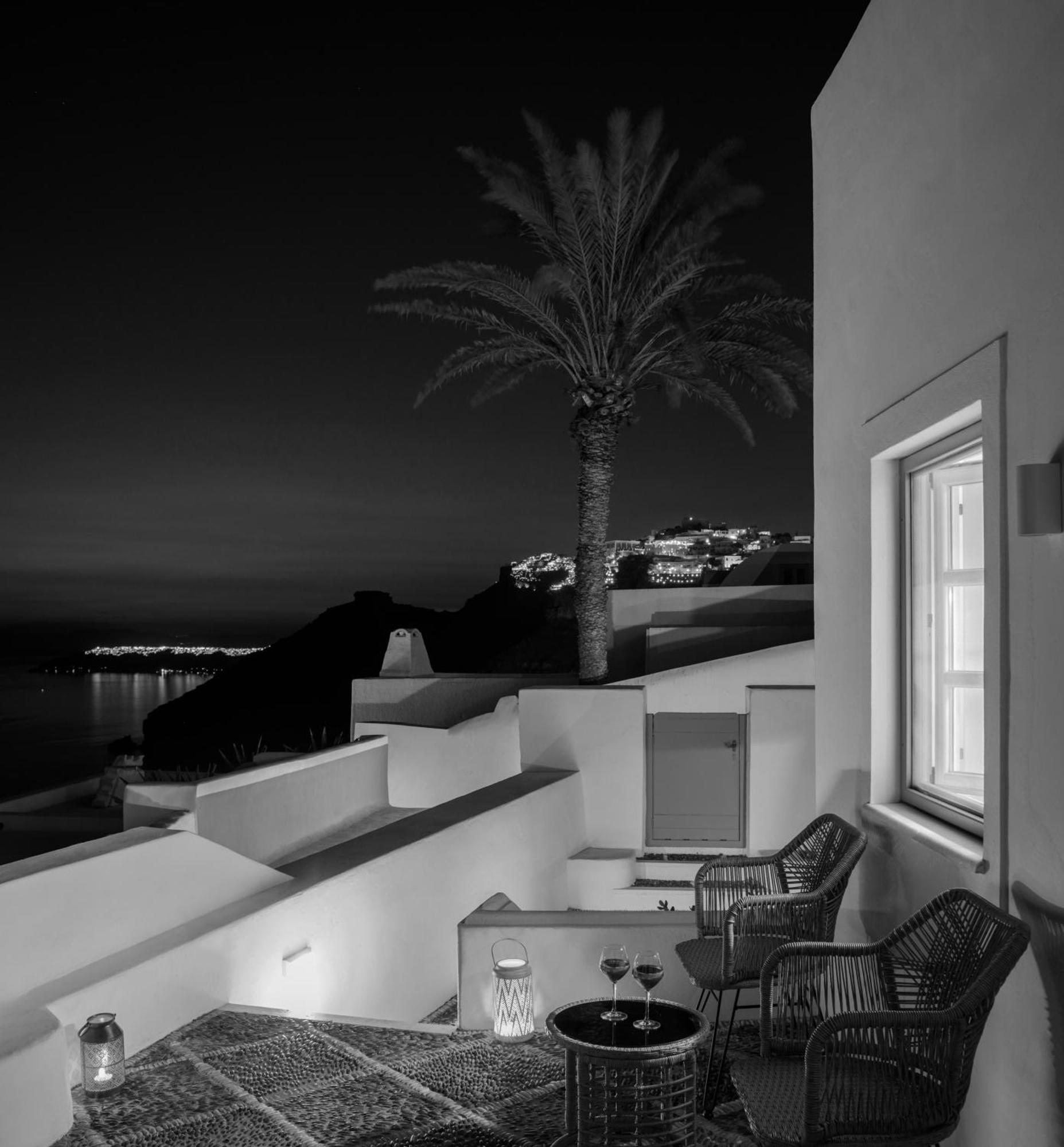Anemos Family Suites Fira  Dış mekan fotoğraf
