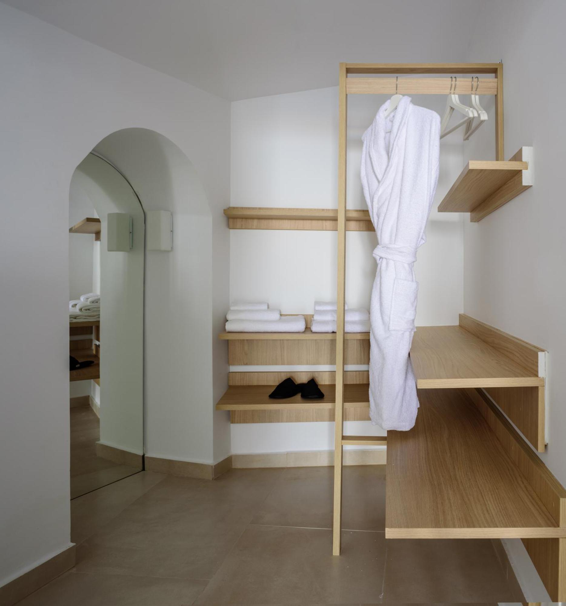 Anemos Family Suites Fira  Dış mekan fotoğraf